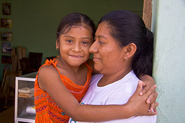 Mother and Daughter in Nahuizalco